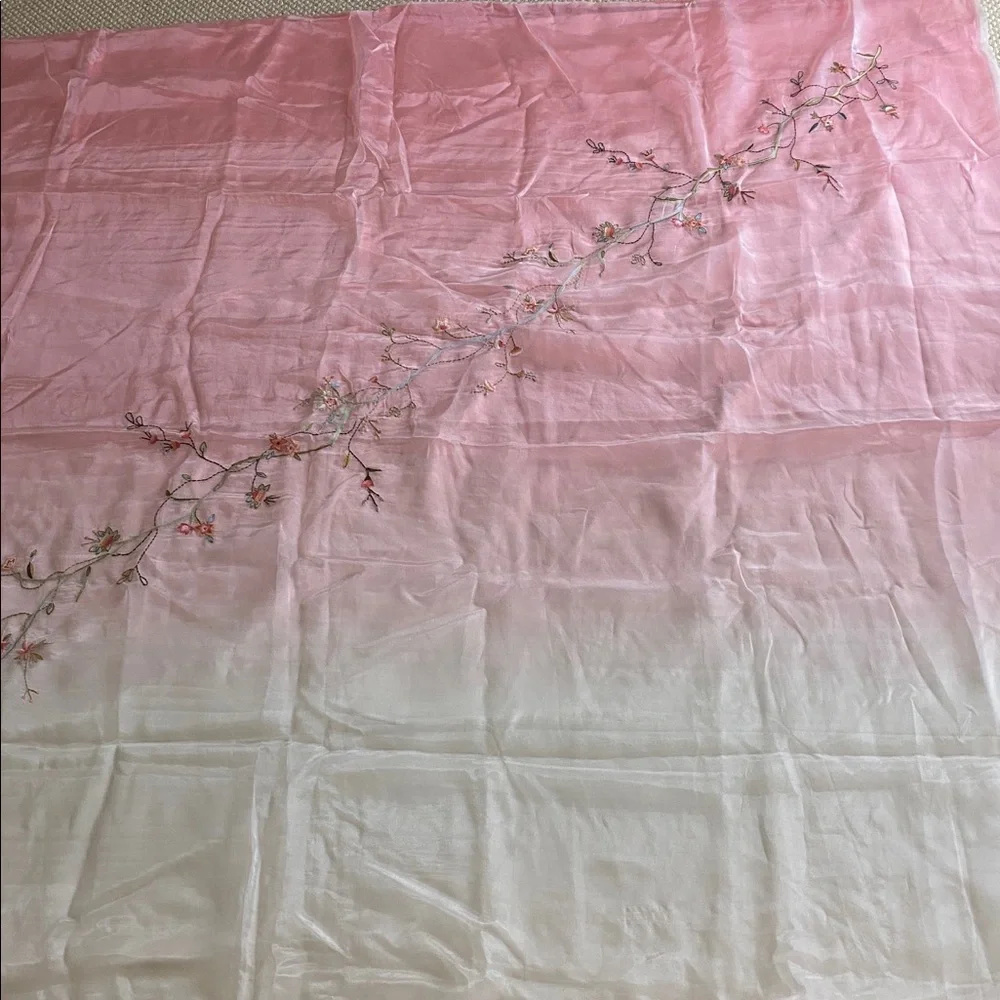 VTG King Embroidered Duvet with Mesh Overlay house beautiful‎